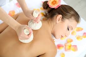 Evasion du Siam : Massage aux Pochons Thaïlandais